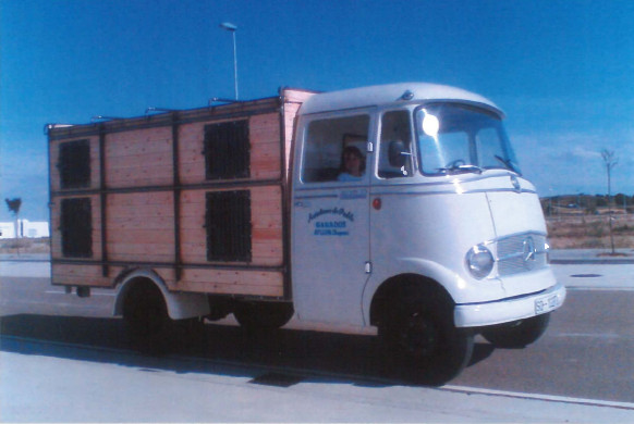 Camión transporte de Hermanos de Pablo Arribas